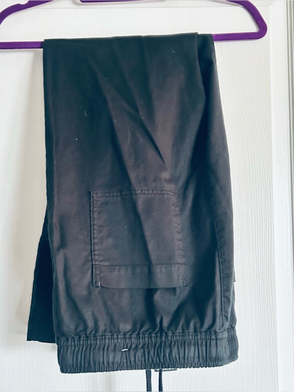 TAHARI Med Black Drawstring Cargo Pants